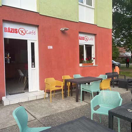 Tifani Szallo Pensionat 3*