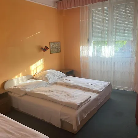 Pensjonat Tifani Szallo *