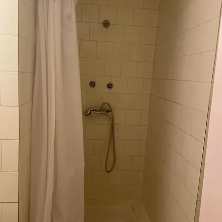 Tifani Szallo ゲストハウス バラトンレッレ